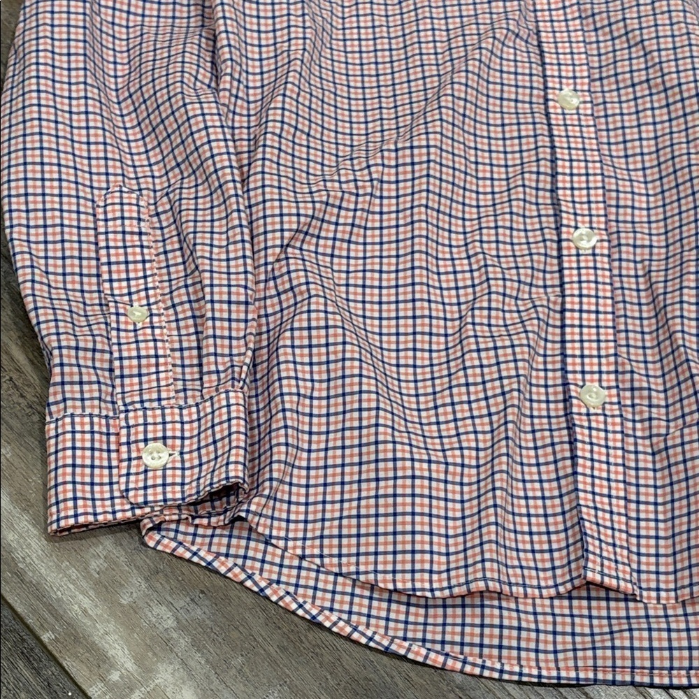 Vineyard Vines performance button down - Picture 3 of 5